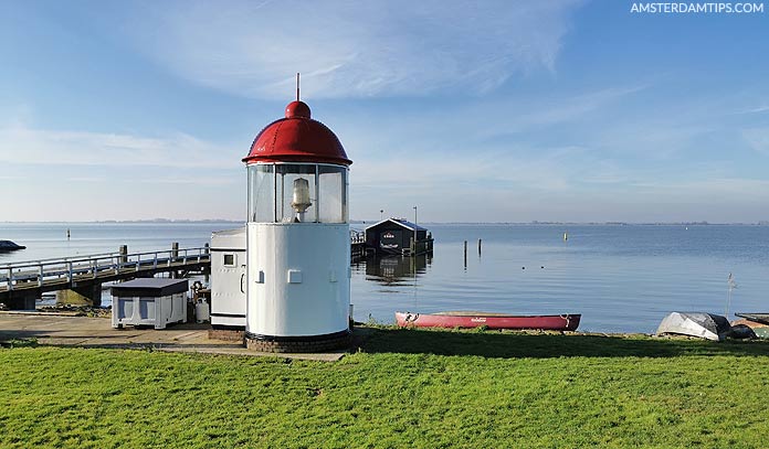 marken harbour lighthouse