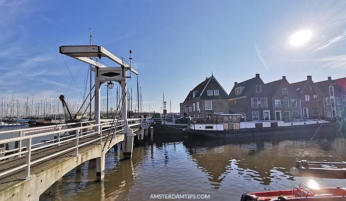 monnickendam harbour and langebrig