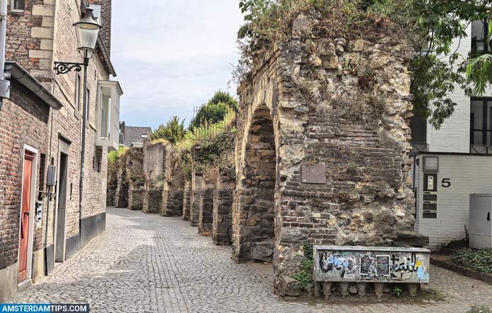 maastricht city walls