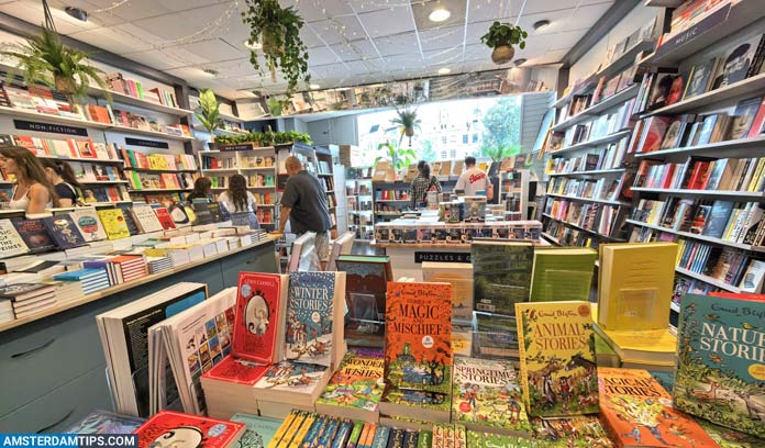 english bookshop amsterdam - back of shop