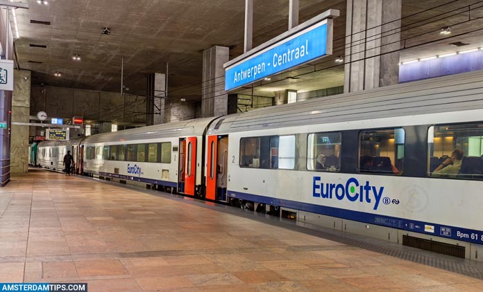 eurocity train (rotterdam-brussels) at antwerpen centraal
