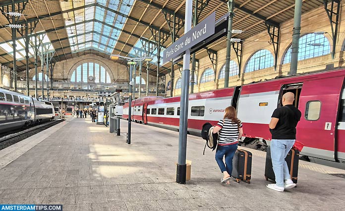 paris gare du nord - arriving eurostar (former thalys) passengers