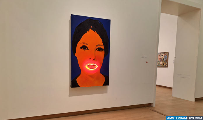 Stedelijk amsterdam - Peinture à haute tension (neon lips) by martial raysse
