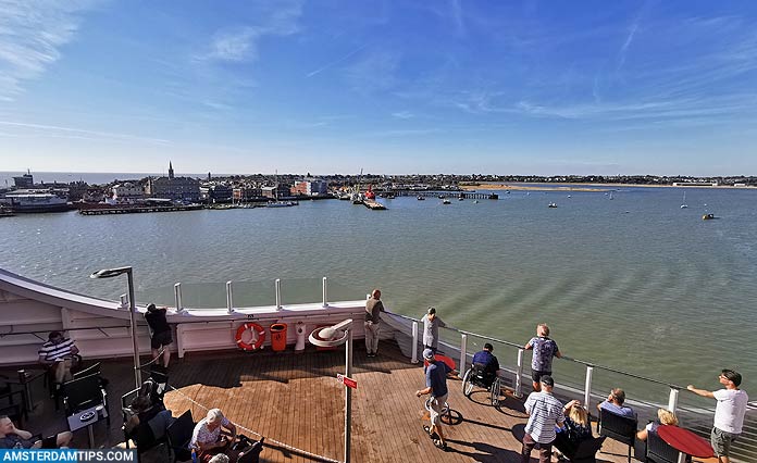 stena line ship departs harwich