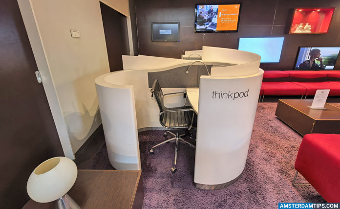 ns international lounge amsterdam - thinkpod desk