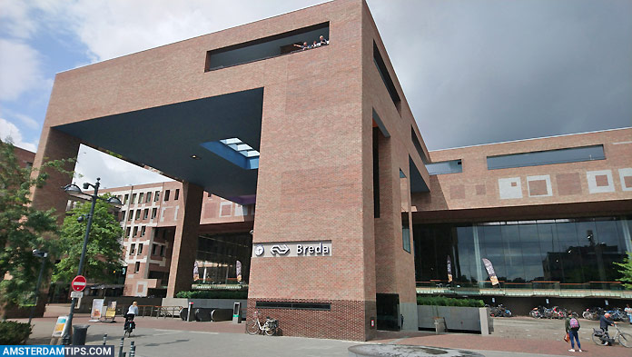 breda station building