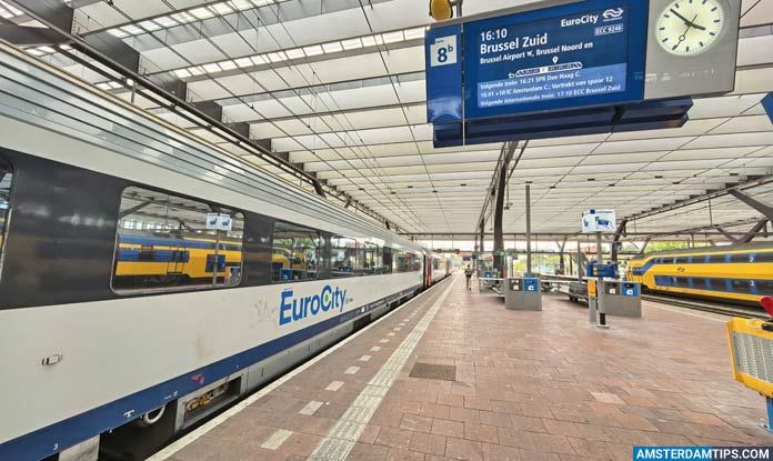 eurocity train at rotterdam