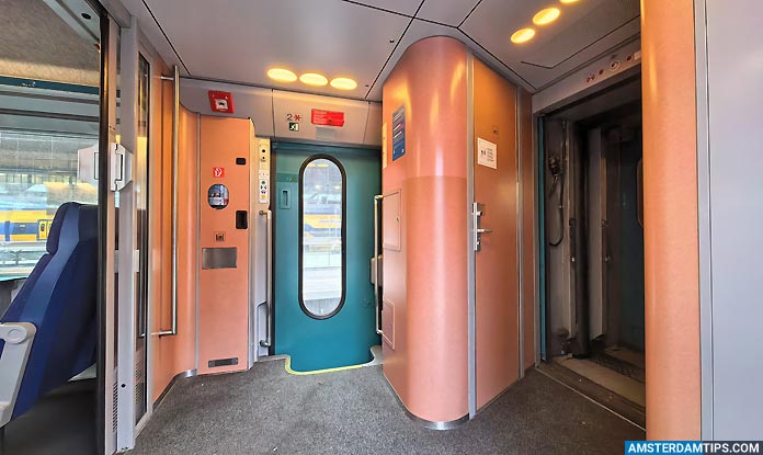 eurocity train toilets